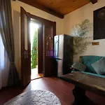 Kisbattyan Vendeghaz Apartment Komló