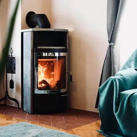 Kisbattyan Vendeghaz Komló